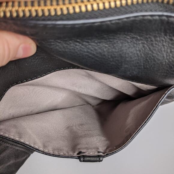 Fossil Black Gold Leather Zip Top Crossbody Bag - Picture 6 of 12